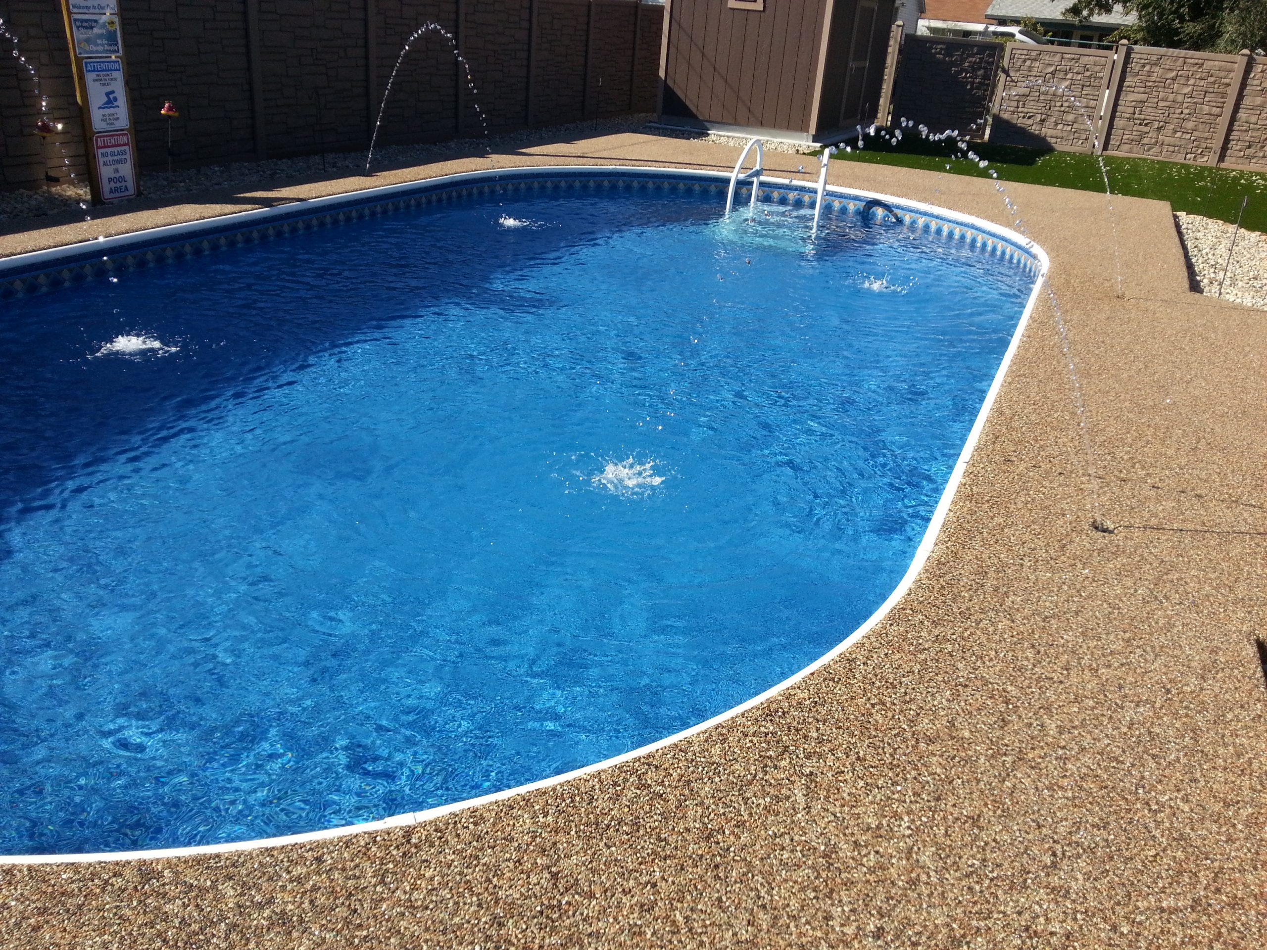 The Pros and Cons of Fiberglass Pools