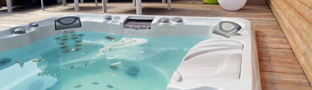 How to Create More Privacy Around Your Hot Tub