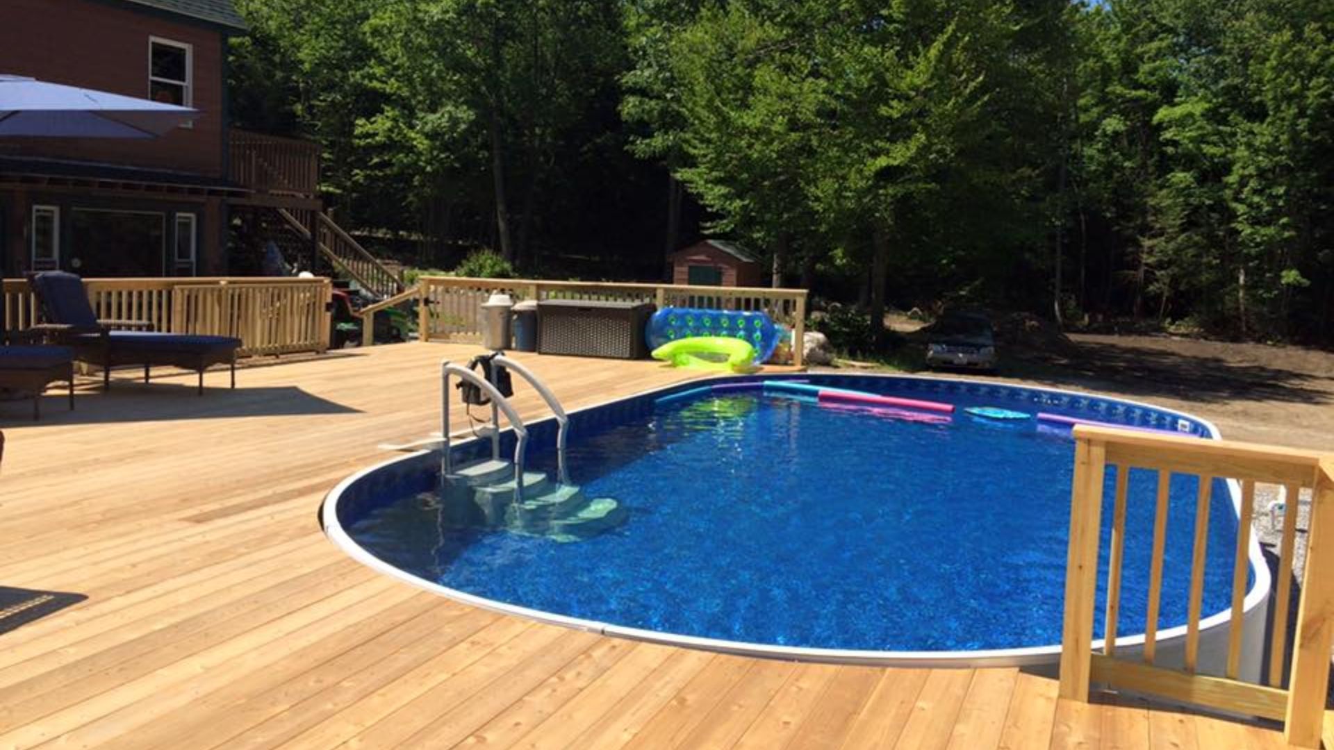 Considering a Pool This Year? Here Are Some Great Reasons to Choose an Above Ground Pool