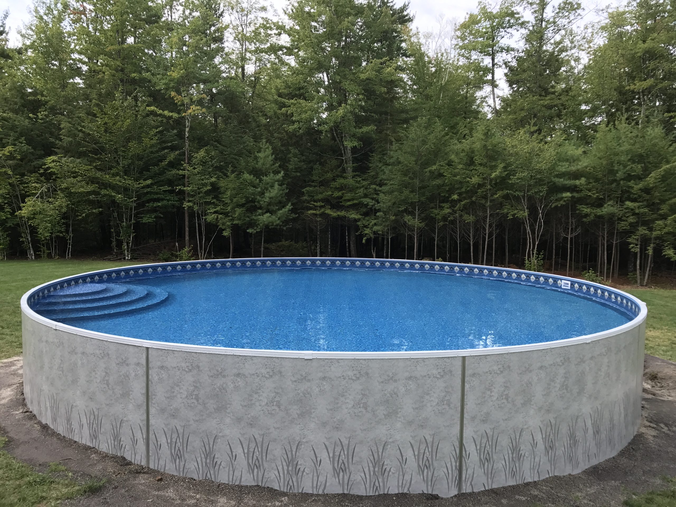 Can I Get an Above Ground Pool My Whole Family Will Enjoy?